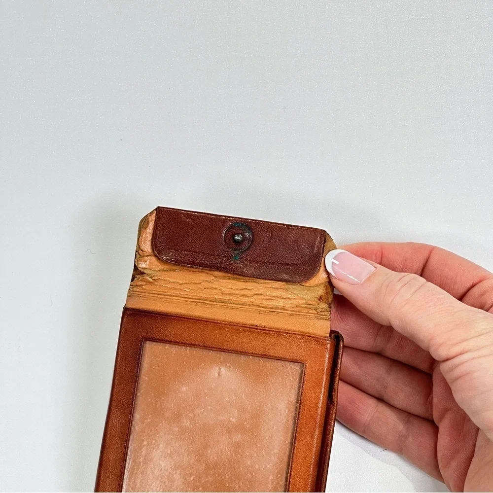Justin Boots Tan Embossed Leather Card Holder
